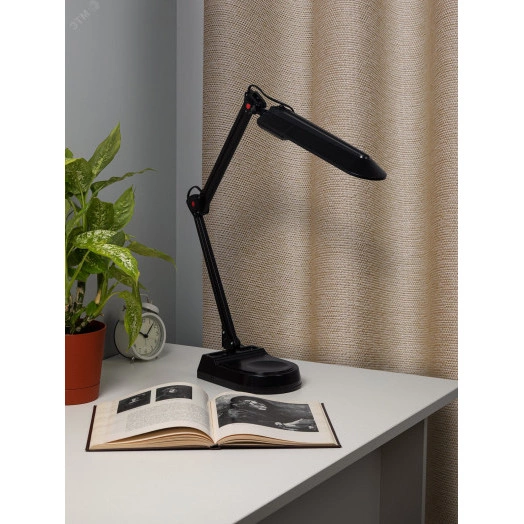 Светильник настольный с лампой PL на струбцине и с основанием черный NL-202-G23-11W-BK ЭРА