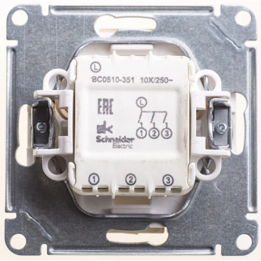 W59 Выключатель трехклавишный, 10АХ, механизм, сосна