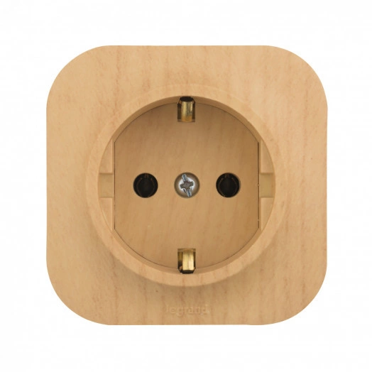 Quteo Розетка с заземлением без шторок наружная дерево