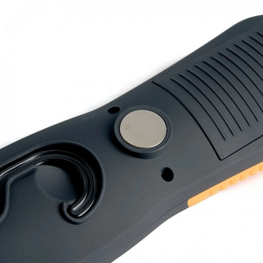 Фонарь светодиодный на батарейках 3xAA 2w COB пластик