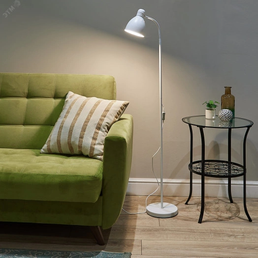 Торшер UML-T701 E27 WHITE напольный под лампу Е27 60W с регулировкой наклона Механический выключатель Белый ТМ