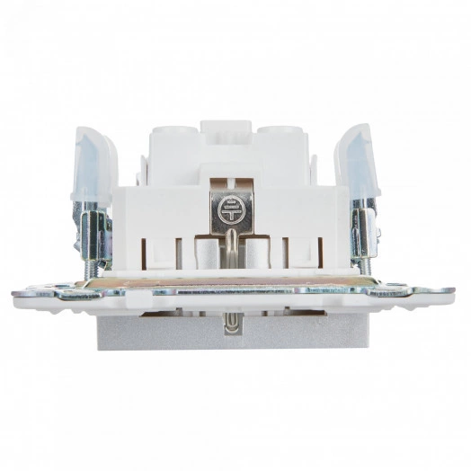 SKANDY Розетка с заземлением без защитных шторок 16А SK-R05S серебряный IEK