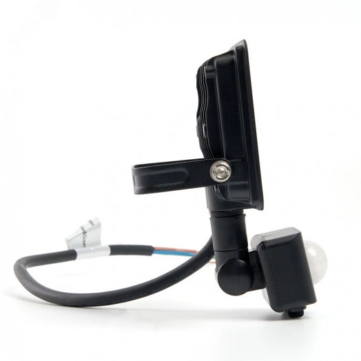 Прожектор светодиодный ДО-20w с ИК датчиком 6400K 1900Лм IP44