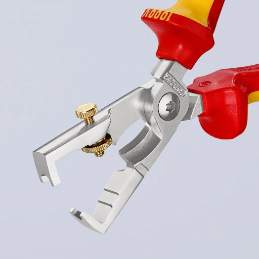 Стриппер-кабелерез STRYX 2-в-1 для одно- много- и тонкожильного кабеля VDE 1000V рез: кабель 15 мм (50 мм) зачистка: 5 мм (10 мм AWG 8) L-180 мм диэлектрический хромированный 2-компонентные рукоятки