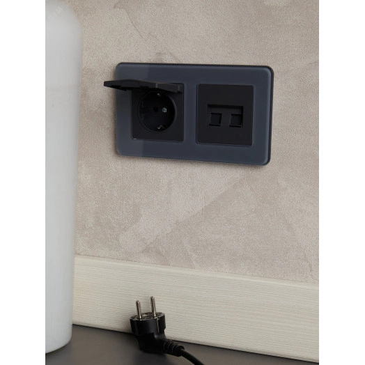 BRITE Розетка компьютерная двойная RJ45 кат.6 РК11-2-БрГ графит IEK