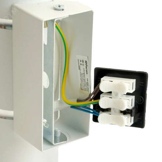 Светильник ДБО 2хGU10 вверх/вниз без ламп белый хром