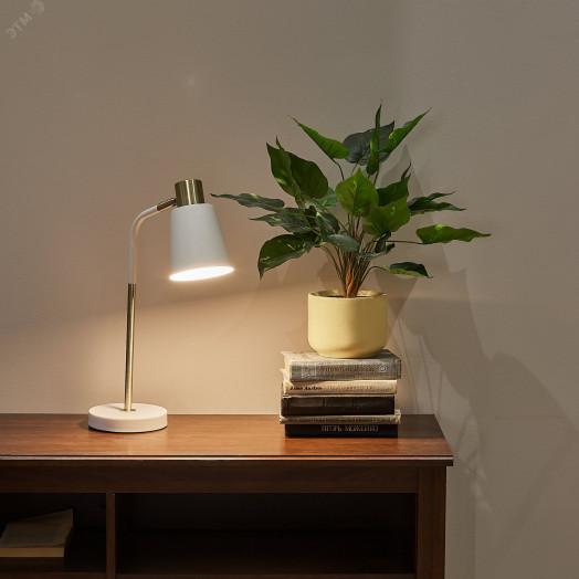 Светильник настольный 60W Цоколь Е27 Механический выключатель UML-B700 E27 WHITE Белый ТМ