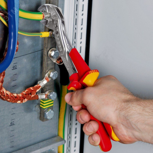 Клещи переставные ALLIGATOR сантехнические VDE 1000V 50 мм (2) под ключ 46 мм L-250 мм диэлектрические Cr-V хромированные 2-компонентные рукоятки