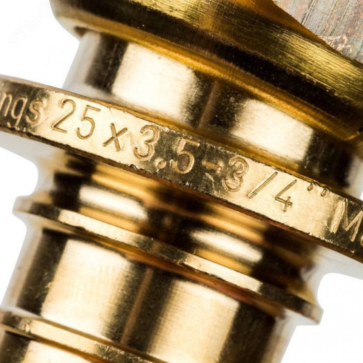 Переходник с накидной гайкой 25xG 3/4 для труб из сшитого полиэтилена аксиальный