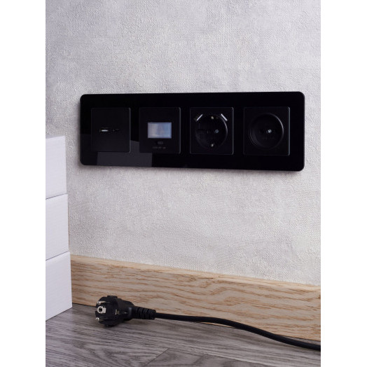 BRITE Рамка 4 поста РУ-4-2-Бр стекло черный RE IEK