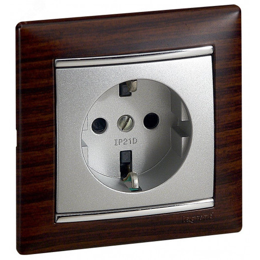 VALENA Розетка с заземлением 2К+З со шторками алюминий