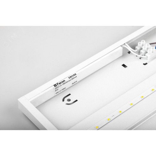 Светильник светодиодный ДВО-36w 595х595х19 6500K 3100Лм призма IP40
