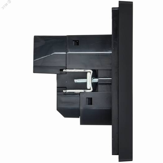 FORTE&PIANO Розетка 1-местная с заземлением с защитными шторками винтовое крепление 16А USB A+C 18Вт FP147 черный IEK