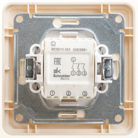 W59 Выключатель трехклавишный, 10АХ, в сборе, слоновая кость