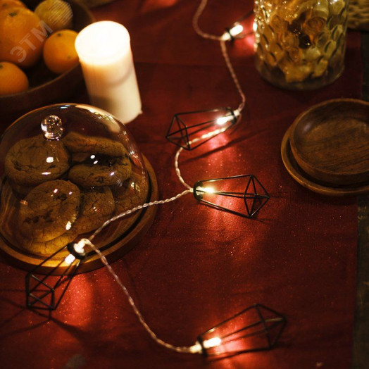 Гирлянда светодиодная кристаллы черные 10 LED, 1,5 м, прозрачный ПВХ, тёплый свечение, 2 х АА (батарейки не в комплекте)