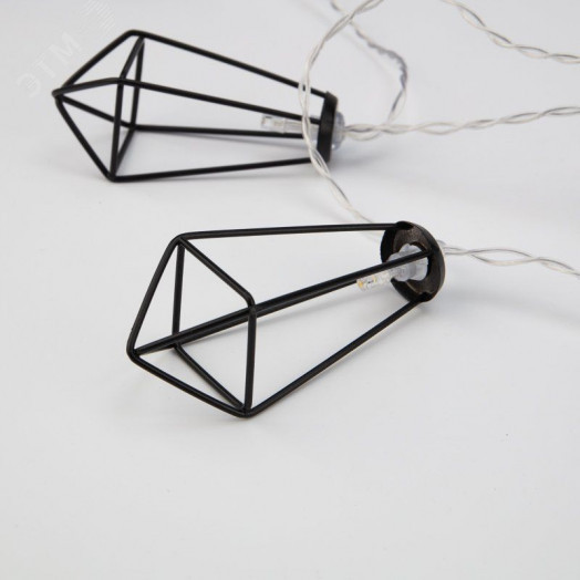 Гирлянда светодиодная кристаллы черные 10 LED, 1,5 м, прозрачный ПВХ, тёплый свечение, 2 х АА (батарейки не в комплекте)