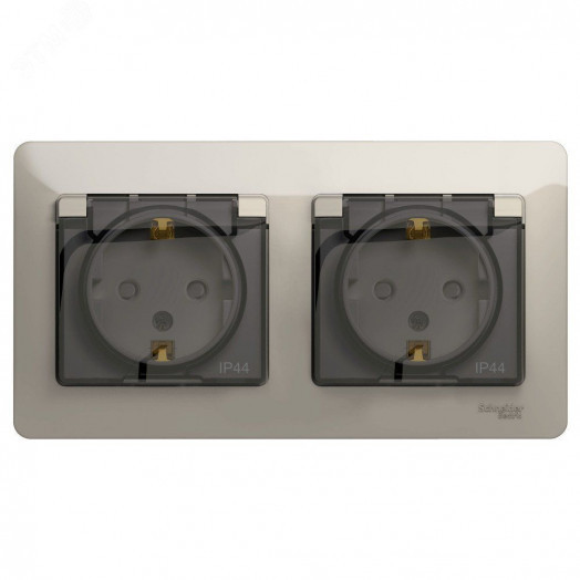 Розетка GLOSSA двойная с заземлением со шторками в сборе IP44 молочный
