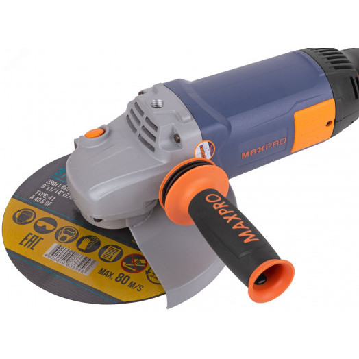 Шлифмашина угловая 2400 Вт, 6000об/мин, быстрозажимной кожух 230мм, антивибрационная ручка, дополнительные щетки, плавный пуск, поворотная рук