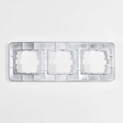 Рамка 3-м Karina Life горизонт. матов. серебр. LEZARD 708-4300-148