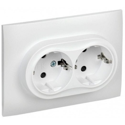 Розетка 2-м SKANDY 16А с заземл. защ. шторки в сборе SK-R07W арктич. бел. IEK SK-R24-16-K01-F