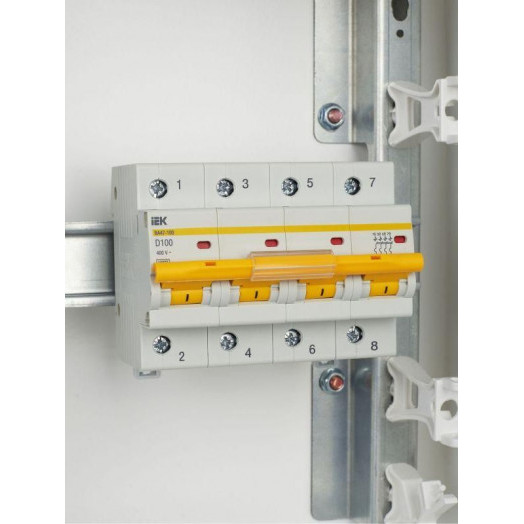 Выключатель автоматический модульный 4п D 100А 10кА ВА47-100 KARAT IEK MVA40-4-100-D