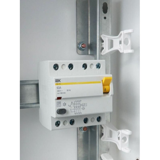 Выключатель дифференциального тока (УЗО) 4п 63А 100мА тип AC ВД1-63 KARAT IEK MDV10-4-063-100 Выключатель дифференциального тока (УЗО) 4п 63А 100мА тип AC ВД1-63 KARAT IEK MDV10-4-063-100