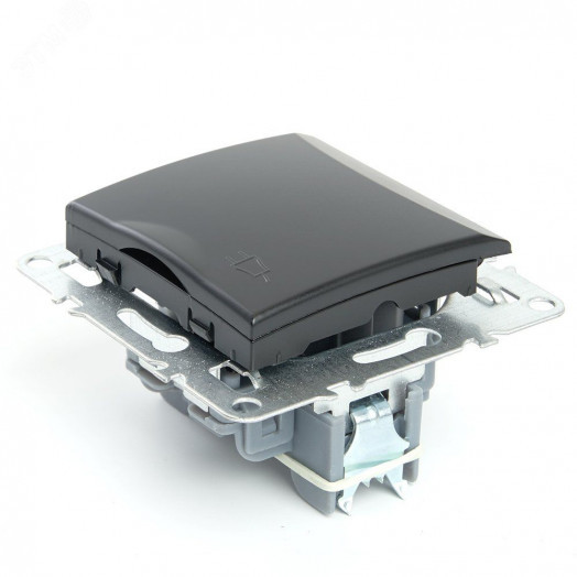 Розетка одноместная с/з с крышкой серия Эрна черный STEKKER