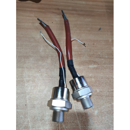 Тиристор ST330S12 без охладителя Тиристор ST330S12 без охладителя