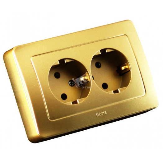 Розетка двойная скрытая с заземлением со шторками золото