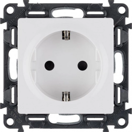 Механизм розетки 1-м СП Valena Life 16А IP20 250В 2P+E защ. шторки безвинт. клеммы с лицев. панелью бел. Leg 753420