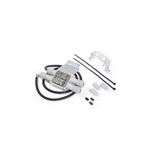 Узел подвода питания для трех греющих кабелей RayClic-PT-02, в комплекте с силовым кабелем 1,5м (3x2,5 мм2), концевой заделкой RayClic E-02 - 3шт., кронштейном RayClic SB-04 - 1шт