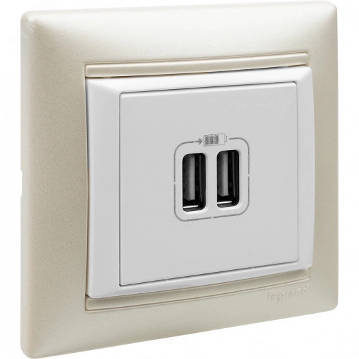 VALENA Розетка двойная USB белая
