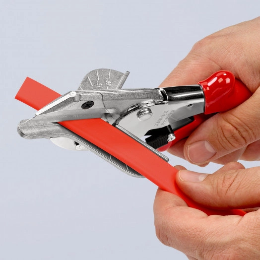 Ножницы угловые для пластмассовых и резиновых профилей для резки ленточного кабеля до 56 мм с пружиной разметка реза под углами 45° 60° 75° 90° L-215 мм хромированные обливные рукоятки KN-9435215