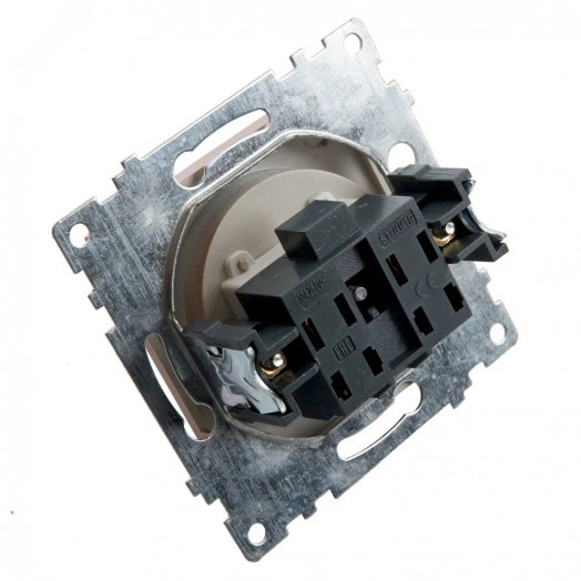 Розетка 1-местная с защитной шторкой (механизм) б/з, 250В, 10А, серия Катрин, шампань