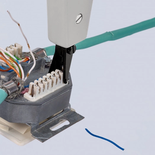 Инструмент для укладки кабелей LSA-Plus и их аналогов для укладки кабелей в каналы розетки и панели для кабелей типа UTP и STP 04 - 08 мм L-175 мм со встроенным крюком для вытягивания с разблокировкой KN-974010