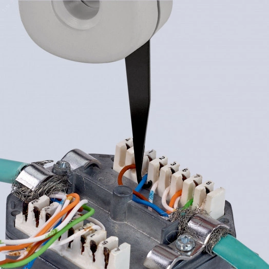 Инструмент для укладки кабелей LSA-Plus и их аналогов для укладки кабелей в каналы розетки и панели для кабелей типа UTP и STP 04 - 08 мм L-175 мм со встроенным крюком для вытягивания с разблокировкой KN-974010