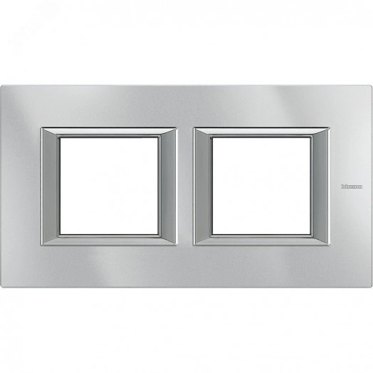 Axolute. Рамка декоративная прямоугольная немецкого стандарта. Горизонтальная установка. Цвет ''Алюминий'' Монохром. 2+2 модуля.