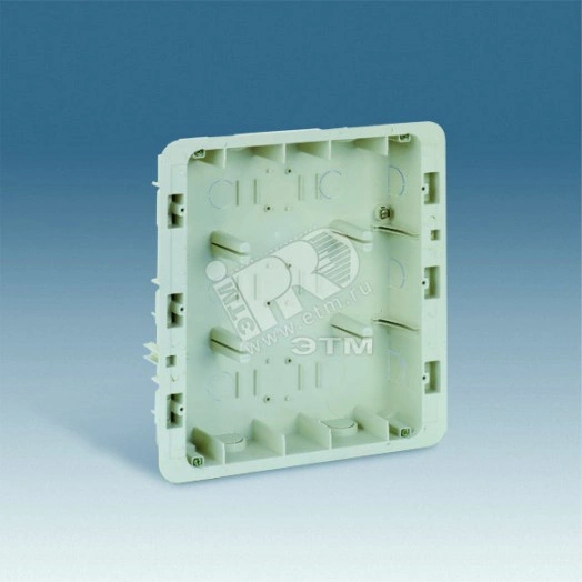 Коробка для внутреннего монтажа 3-рядной рамки с суппортами, 236х266х50,5мм