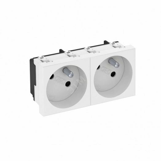 Розетка двойная 33° франц. стандарт, 250 В, 16A (красный)