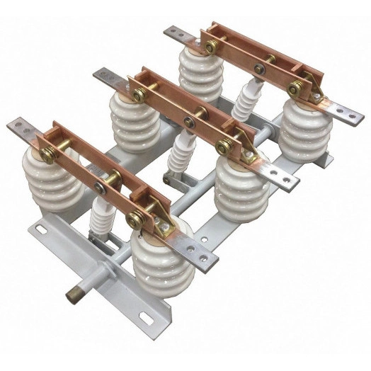 Разъединитель РВ-10/630 в комплекте с приводом ПР-10Б, вилками ВГ ВПУ