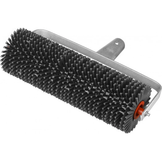 Валик игольчатый ''Мастер'' по бетону на металлической рамке, под удлинитель, пластмассовые иглы 28мм, 105х300мм