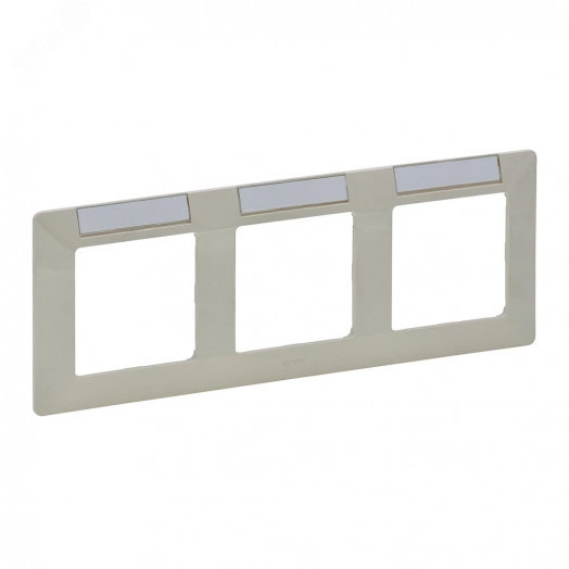 Valena LIFE Рамка 3 поста с держателем для маркировки слоновая кость горизонтальная