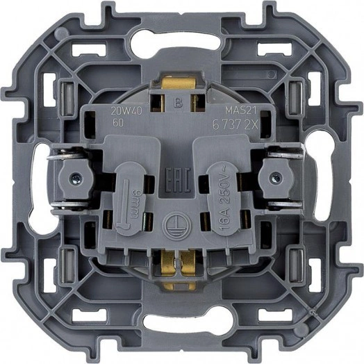 Механизм розетки 1-м СП Inspiria 16А IP20 2P+E немецк. стандарт алюм. Leg 673722