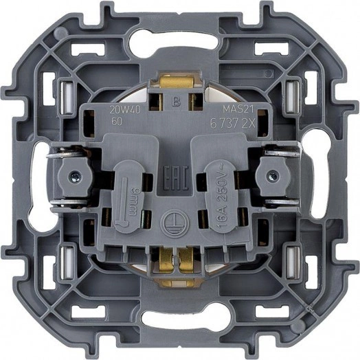 Механизм розетки 1-м СП Inspiria 16А IP20 250В 2P+E немецк. стандарт бел. Leg 673720