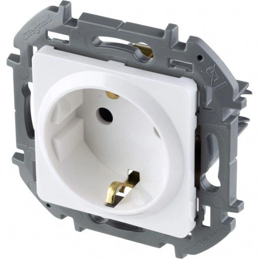 Механизм розетки 1-м СП Inspiria 16А IP20 250В 2P+E немецк. стандарт бел. Leg 673720