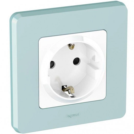 Механизм розетки 1-м СП Inspiria 16А IP20 250В 2P+E защ. шторки немецк. стандарт бел. Leg 673730