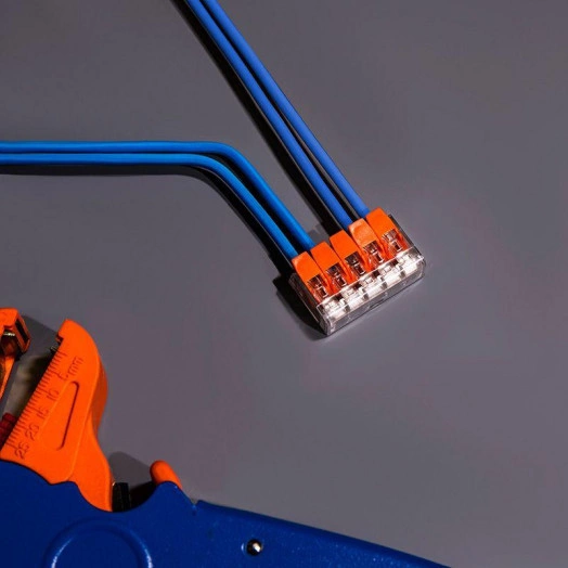 Клемма универсальная компактная 5-прoводная до 4.0кв.мм (уп.5шт) Rexant 07-5210