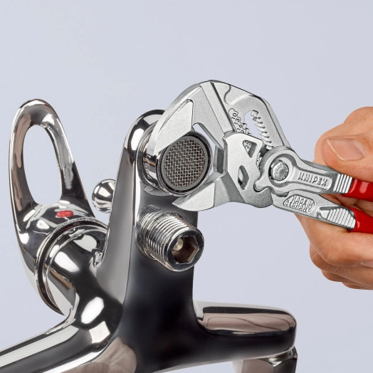 Клещи переставныеавные - гаечный ключ 40 мм (1 1/2) L-180 мм Cr-V хромированные обливные рукоятки блистер KN-8603180SB