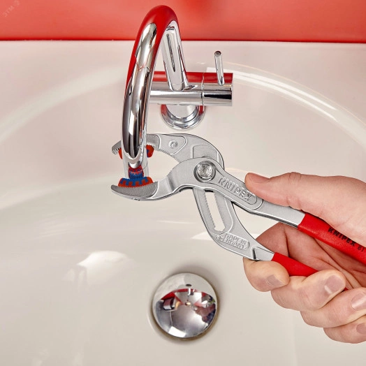 Клещи переставныеавные трубные захватные 10-75мм для сифонов масляных фильтров пластмассовых труб L=250мм пластиковые насадки на губках Cr-V хромированные