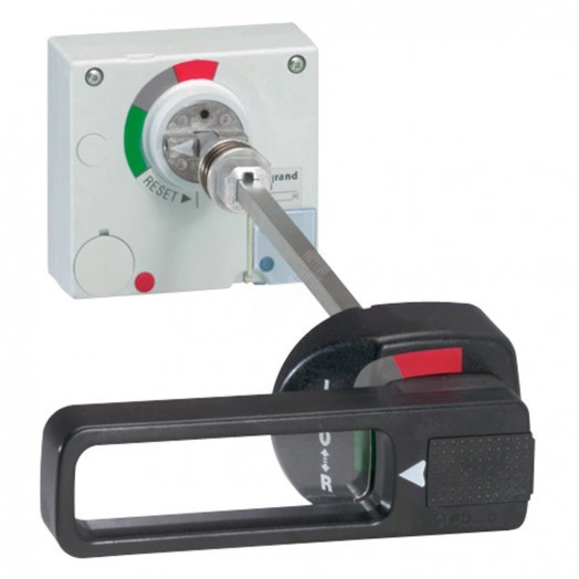 XL3 4000 Мет. Лицевая панель DPX3 630 выкат. мотор(1)